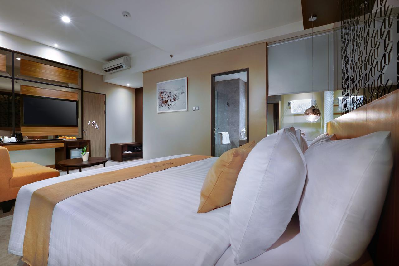 Aston Inn Матарам Экстерьер фото
